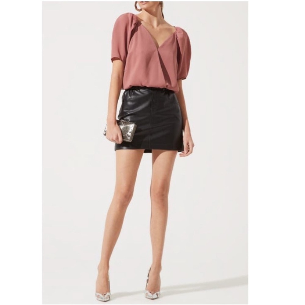 ASTR The Label Dark Blush Puff Sleeve Wrap V-Neck Romantic Bodysuit M